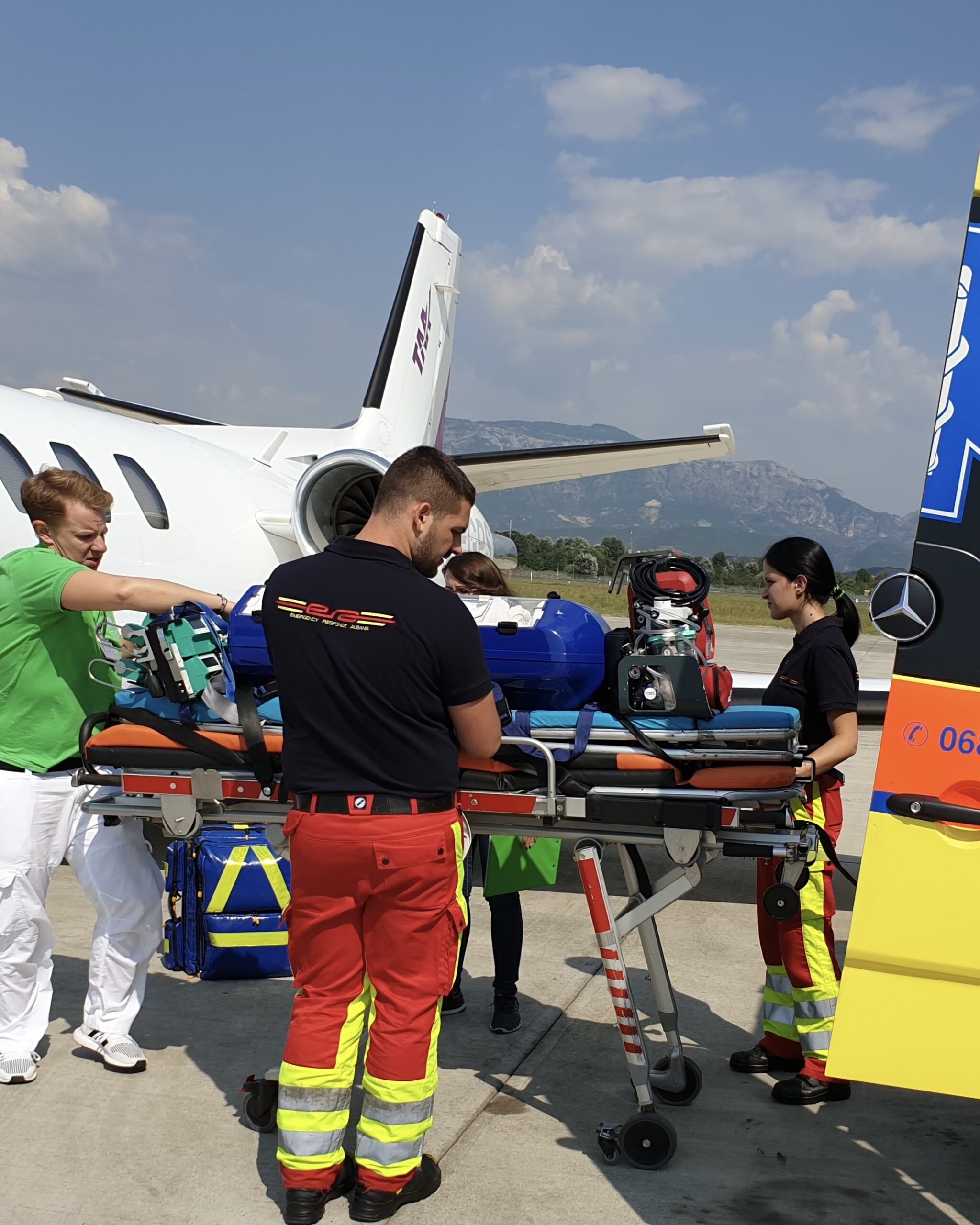 854CCE72-247A-4C96-9351-7340C07A7BB2_1_201_a